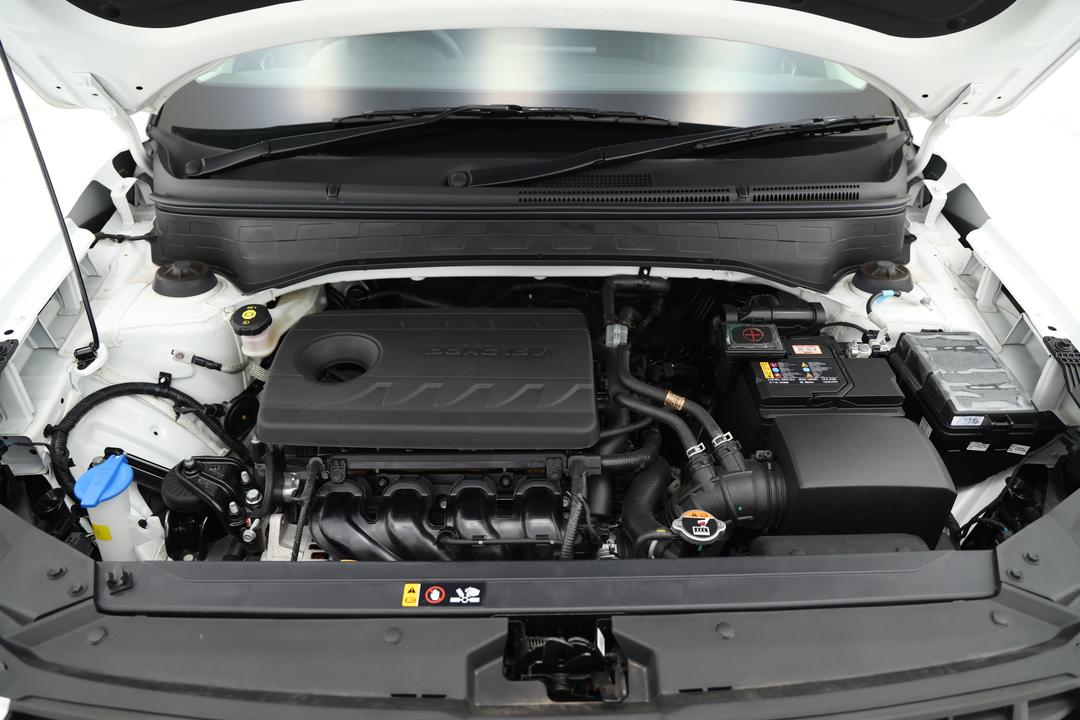 2025 Hyundai Venue Venue, Automatic, 20296 km, Open Bonnet (Engine)