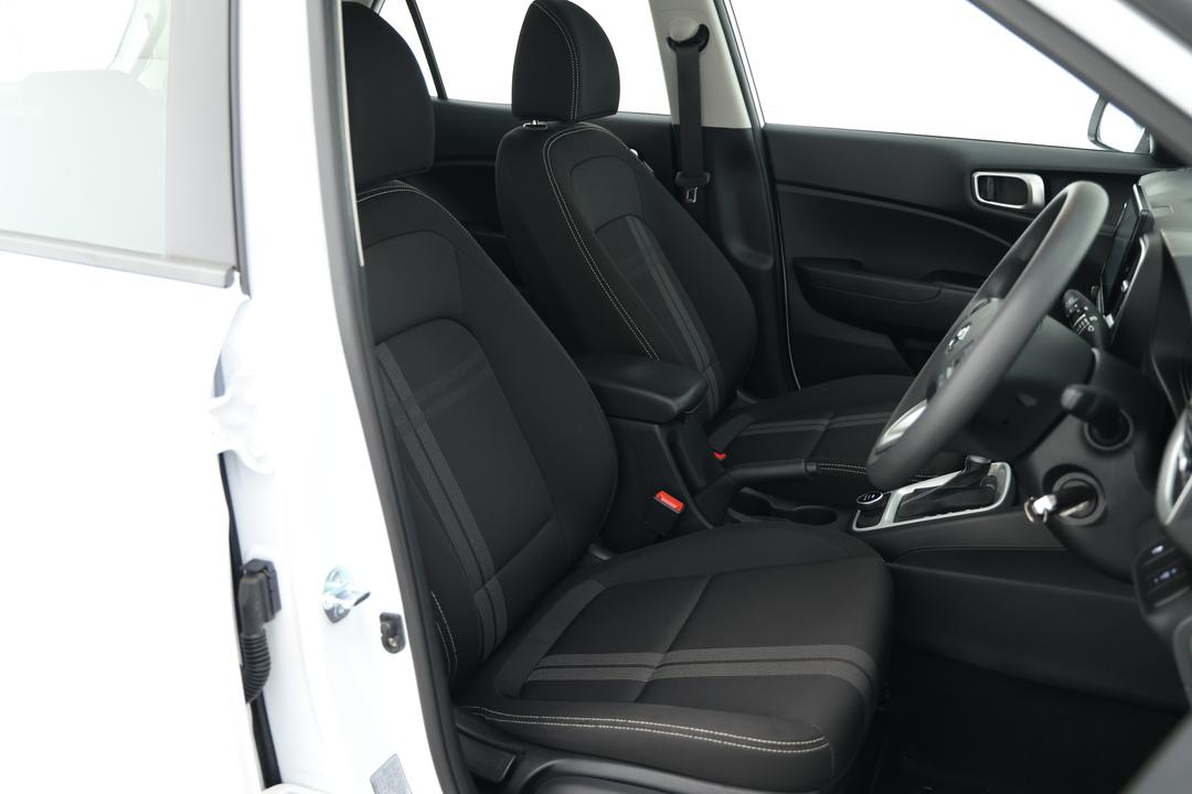 2025 Hyundai Venue Venue, Automatic, 20296 km, Drivers Side Adjustment Panel