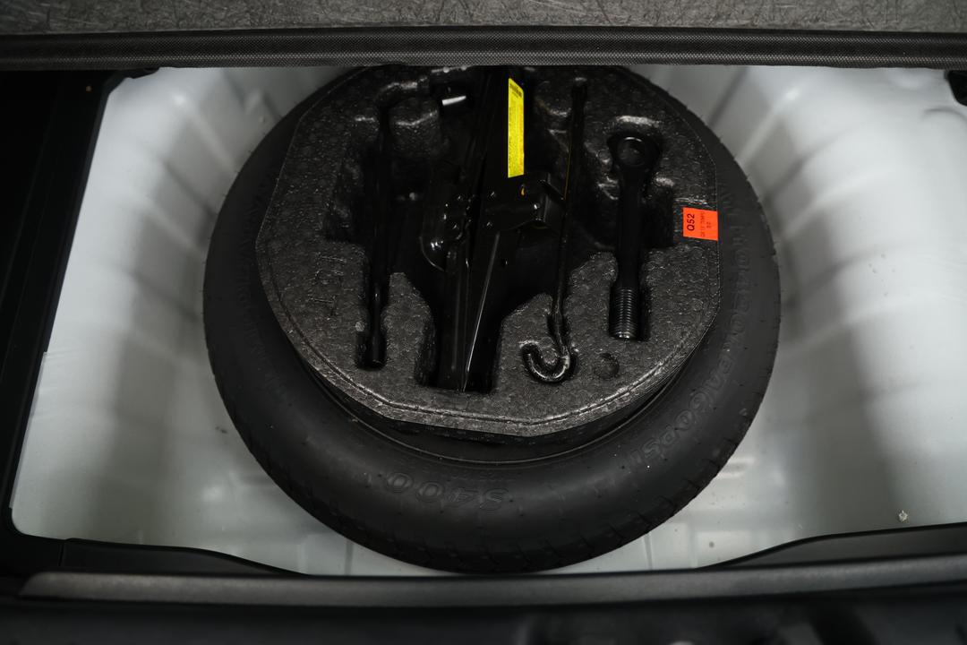 2025 Hyundai Venue Venue, Automatic, 20296 km, Spare Wheel