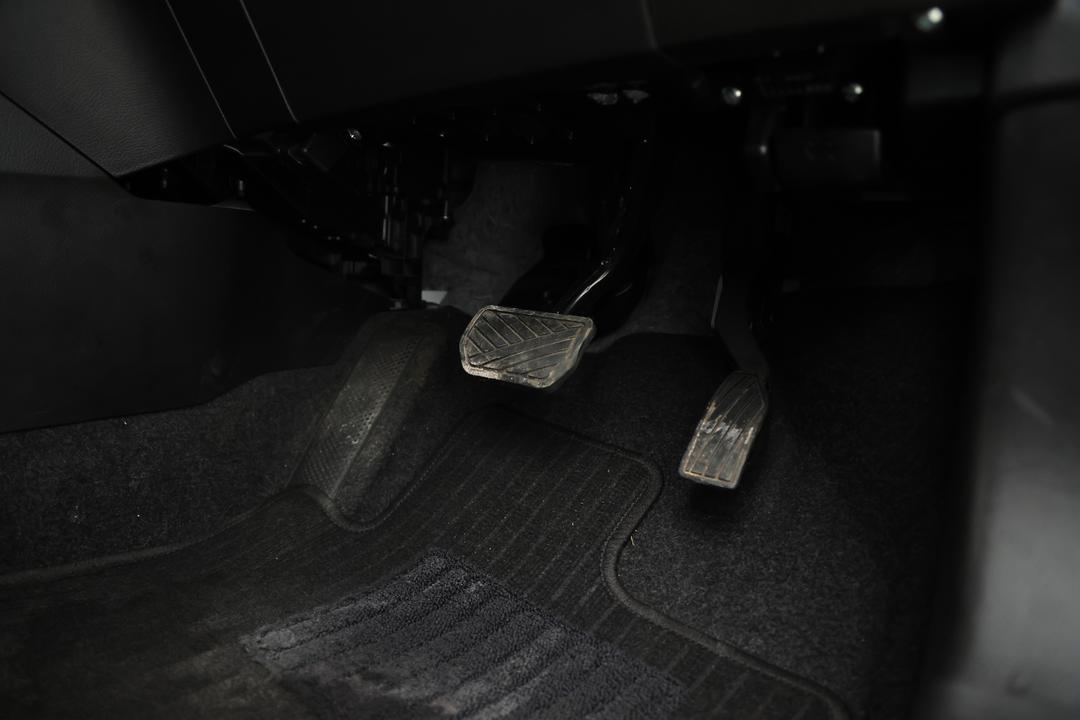 2024 Suzuki Vitara Turbo, Automatic, 34454 km, Pedals and Footmat
