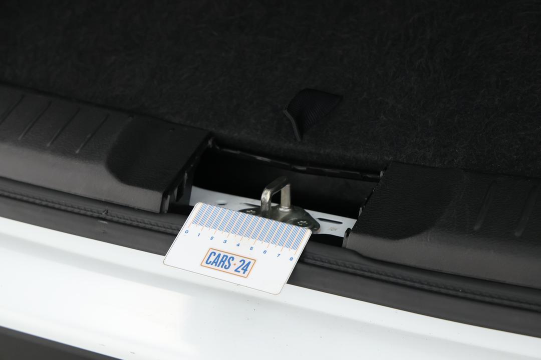 2024 Suzuki Vitara Turbo, Automatic, 34454 km, Boot / Tailgate Tailgate Wear