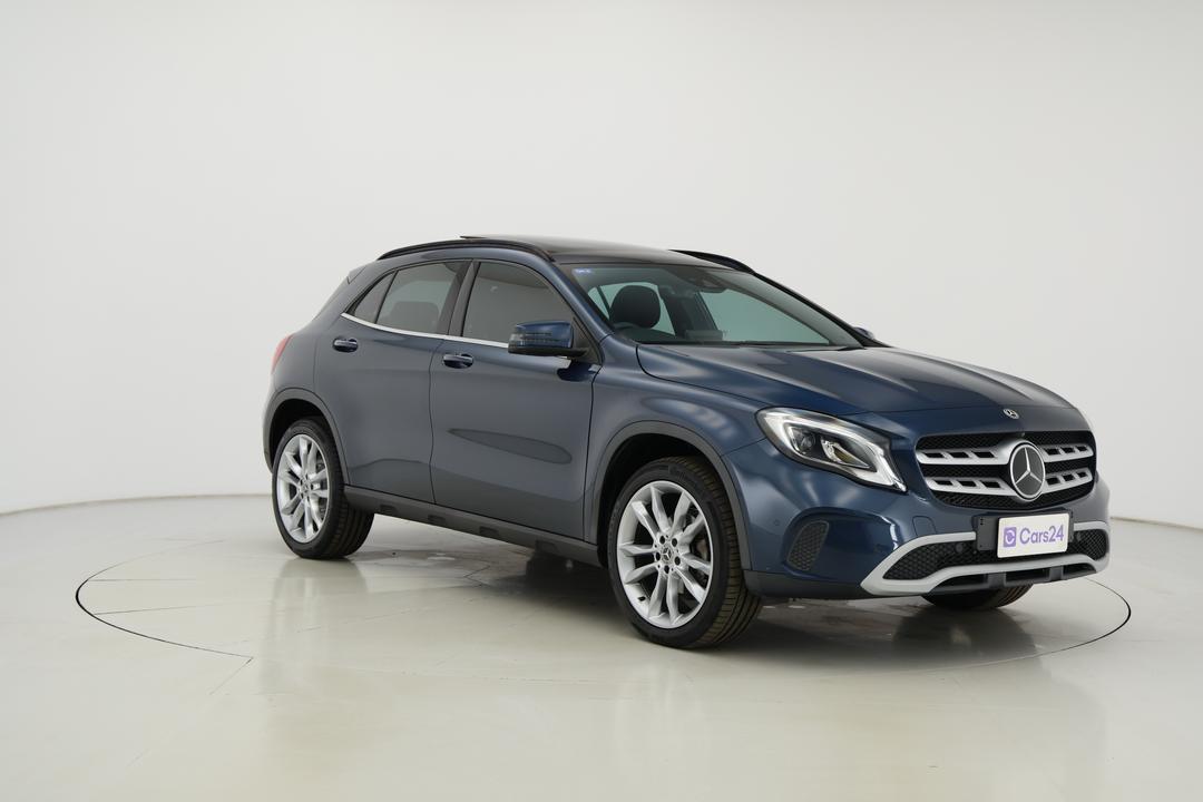 2019 Mercedes-benz GLA 180, Automatic, 71037 km, Right Front Diagonal (45- Degree) View