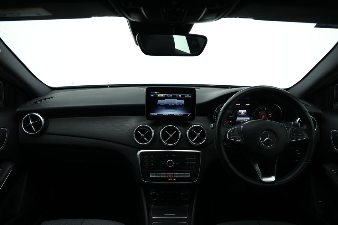 2019 Mercedes-benz GLA 180, Automatic, 71037 km, Rear A/C Vent