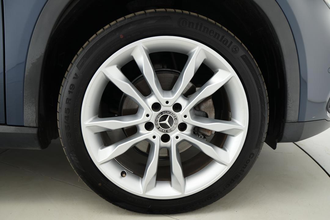 2019 Mercedes-benz GLA 180, Automatic, 71037 km, Right Front Wheel