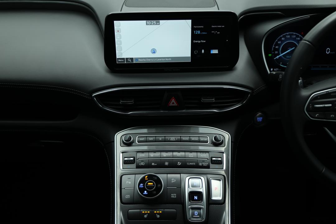 2023 Hyundai Santa Fe Elite Hev (7 Seat), Automatic, 43685 km, Steering Wheel Close-up