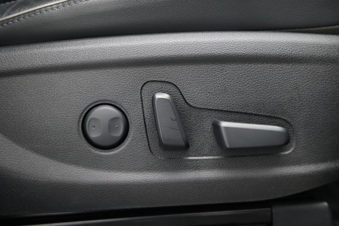 2023 Hyundai Santa Fe Elite Hev (7 Seat), Automatic, 43685 km, Right Side Front Door Cabin View