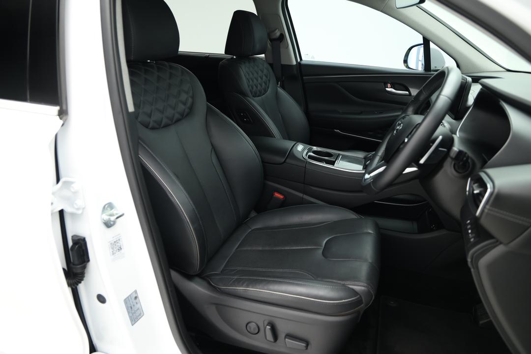 2023 Hyundai Santa Fe Elite Hev (7 Seat), Automatic, 43685 km, Speaker View