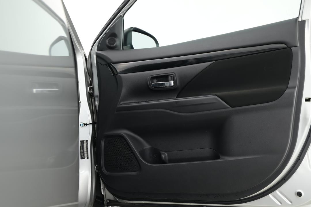 2018 Mitsubishi Outlander Es Adas 5 Seat (2WD), Automatic, 47794 km, Speaker View