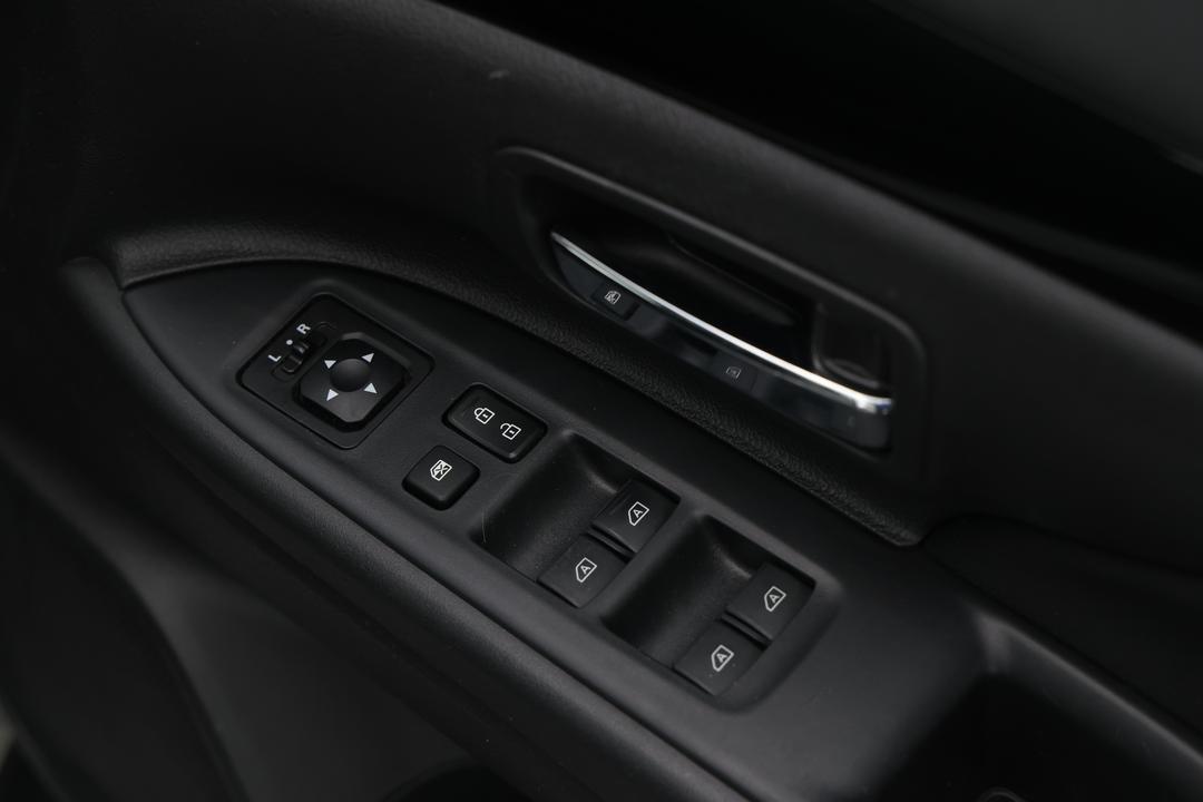2018 Mitsubishi Outlander Es Adas 5 Seat (2WD), Automatic, 47794 km, Drivers Side Door Panel Controls