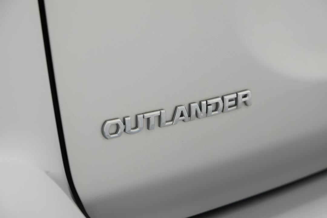 2018 Mitsubishi Outlander Es Adas 5 Seat (2WD), Automatic, 47794 km, Badge (Boot Left Side)