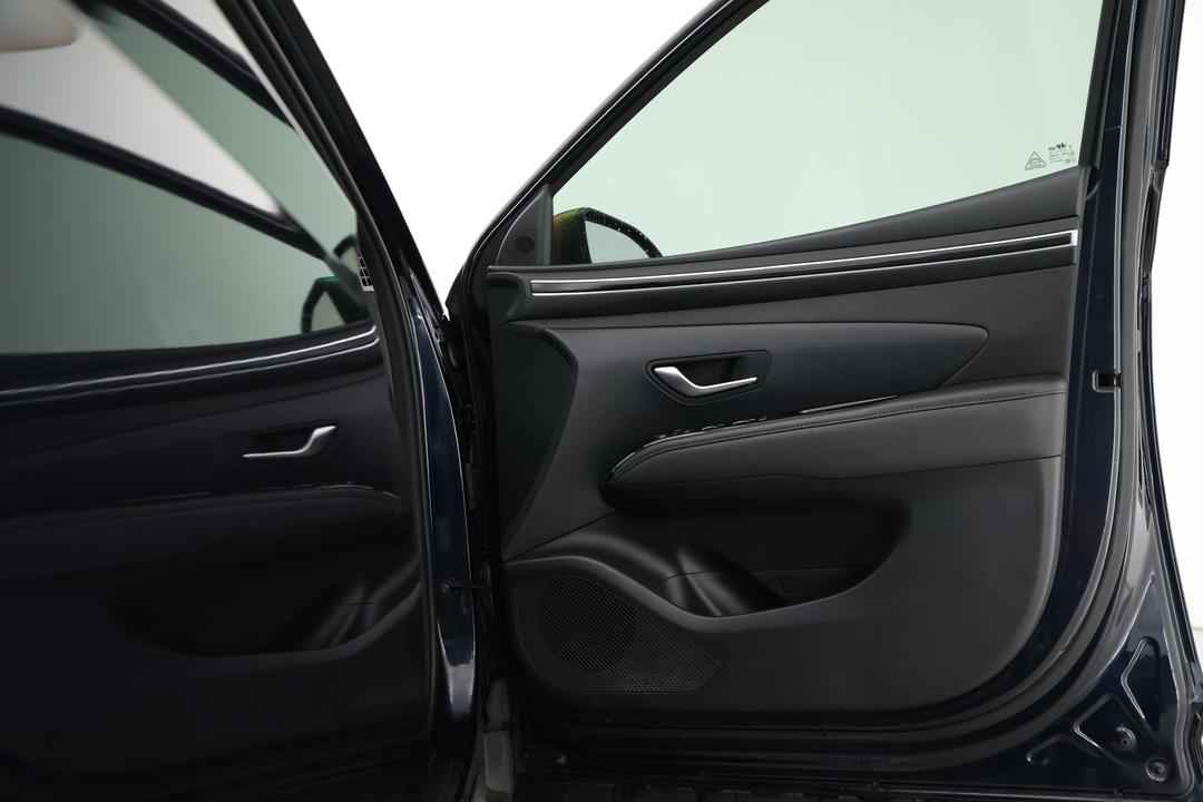 2021 Hyundai Tucson (FWD), Automatic, 80901 km, Right Side Front Door Cabin View
