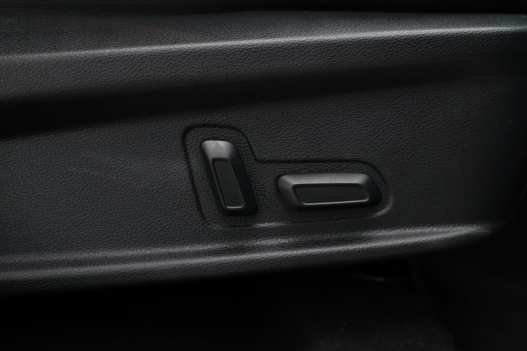 2021 LDV T60 Luxe (4x4), Automatic, 73725 km, Right Side Front Door Cabin View