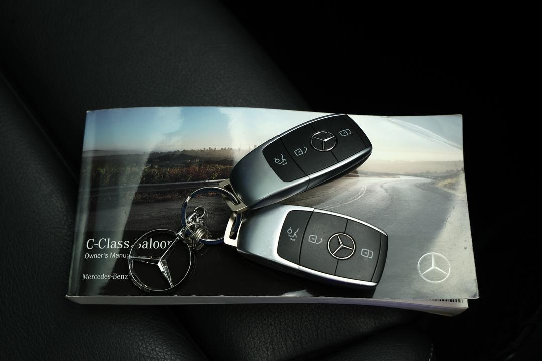 2018 Mercedes-benz C300 C300, Automatic, 82554 km, Right Side Front Door Cabin View