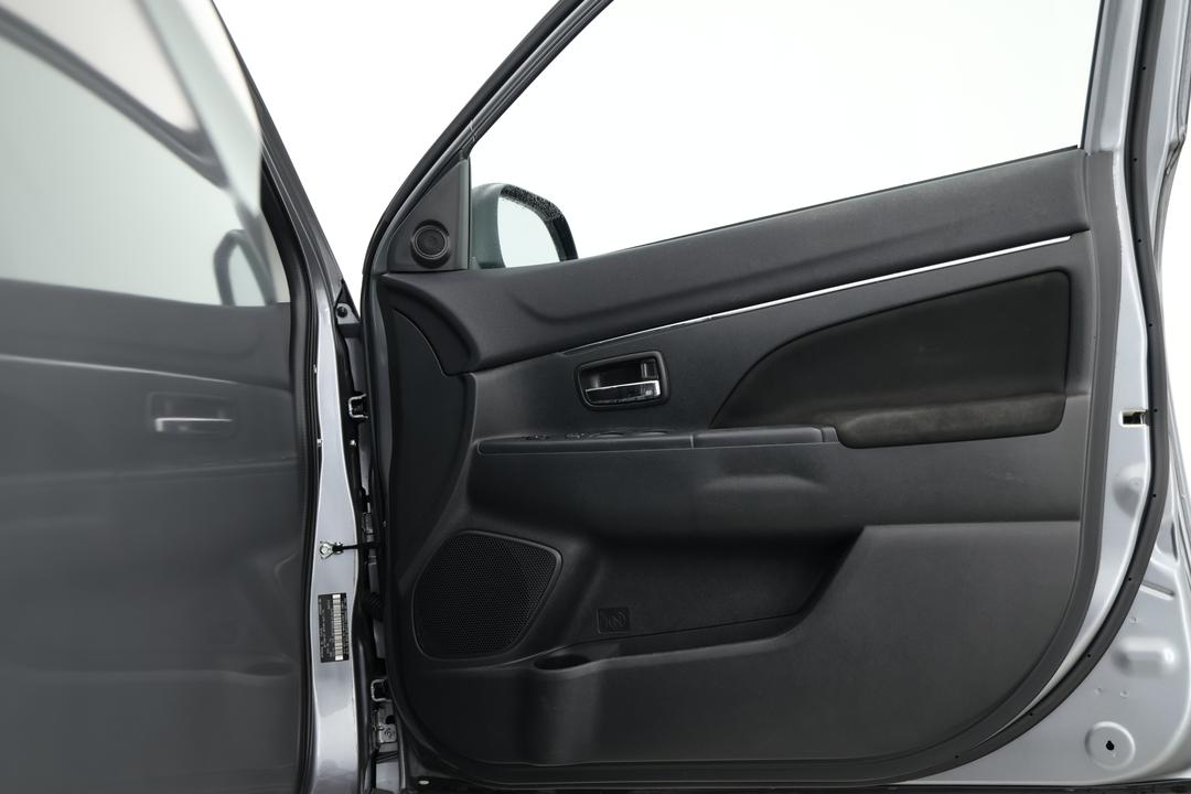 2019 Mitsubishi ASX Es (2WD), Automatic, 66961 km, Right Side Front Door Cabin View