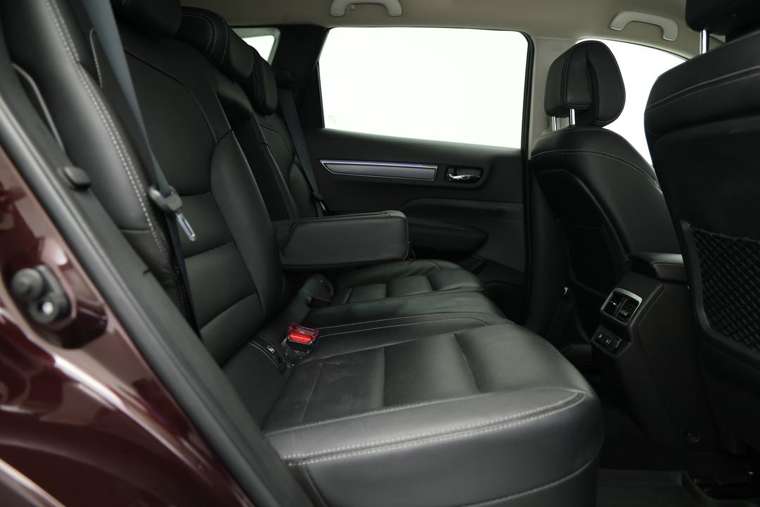 2023 Renault Koleos Zen (4x2), Automatic, 54752 km, Right Side Rear Door Cabin View