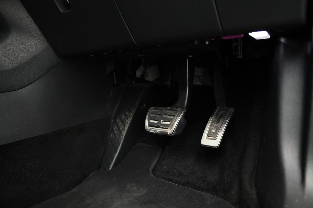 2020 SKODA Karoq 140tsi Sportline (4x4), Automatic, 61427 km, Utility Switches/Buttons