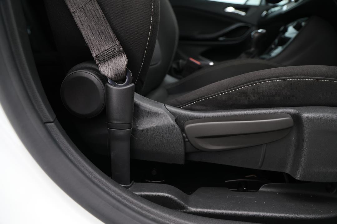 2017 Holden Astra R, Automatic, 87874 km, Utility Switches/Buttons