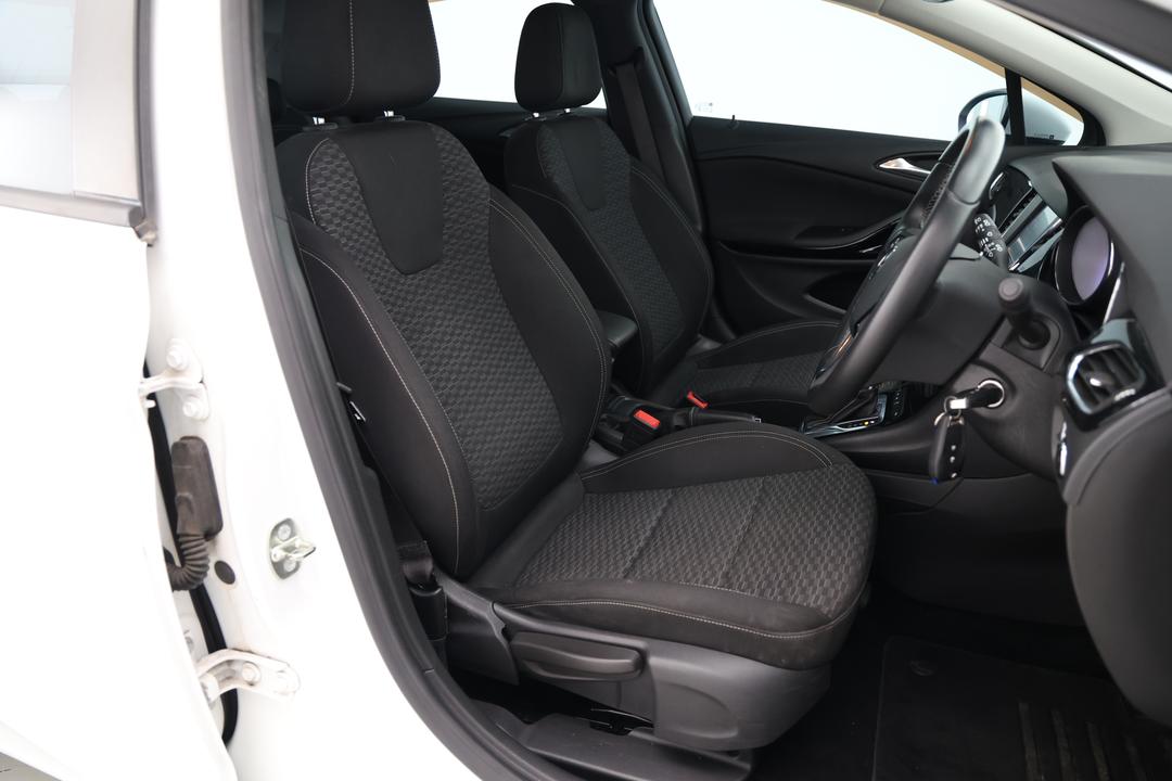 2017 Holden Astra R, Automatic, 87874 km, Drivers Side Adjustment Panel