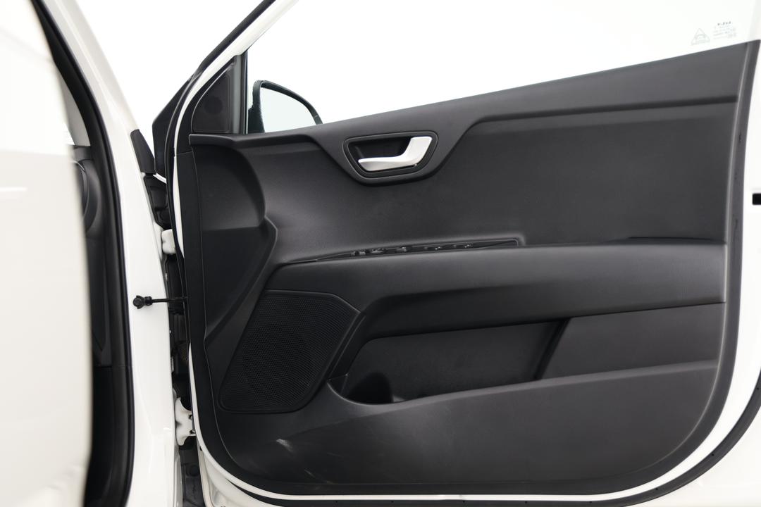2022 Kia Stonic Sport, Automatic, 64001 km, Speaker View