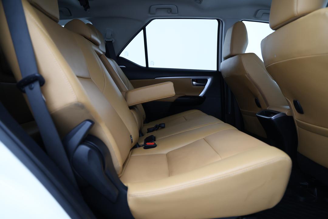 2021 Toyota Fortuner Crusade, Automatic, 92699 km, Right Side Rear Door Cabin View