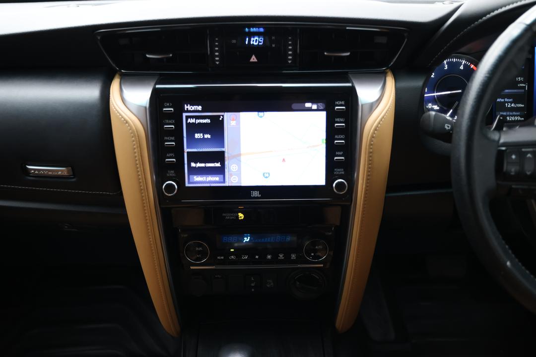 2021 Toyota Fortuner Crusade, Automatic, 92699 km, Center Console