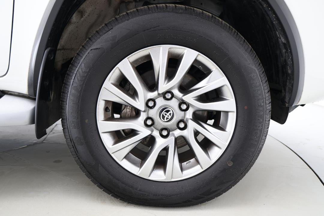 2021 Toyota Fortuner Crusade, Automatic, 92699 km, Right Front Wheel