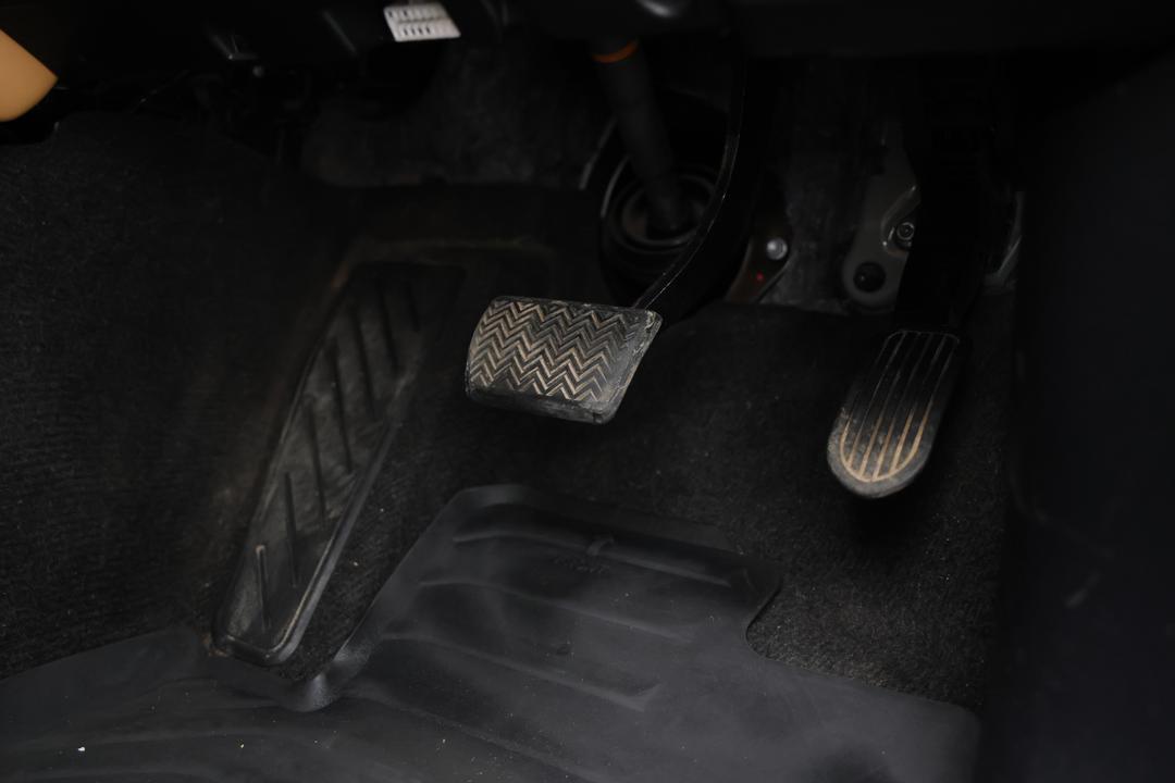 2021 Toyota Fortuner Crusade, Automatic, 92699 km, Drivers Side Adjustment Panel