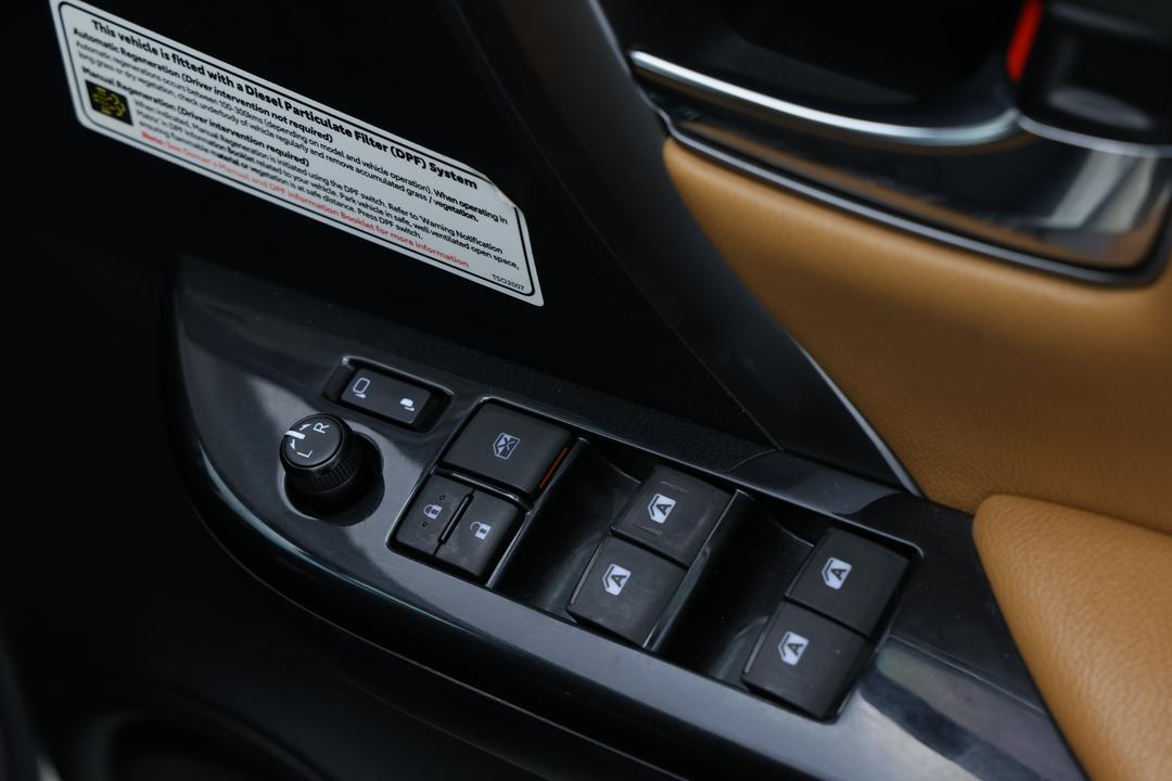 2021 Toyota Fortuner Crusade, Automatic, 92699 km, On-Roof Controls/Sunglass holder
