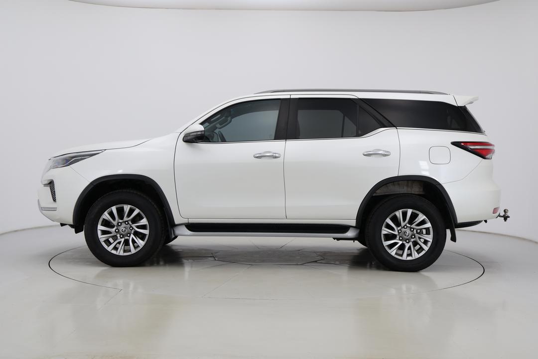 2021 Toyota Fortuner Crusade, Automatic, 92699 km, Left Side View