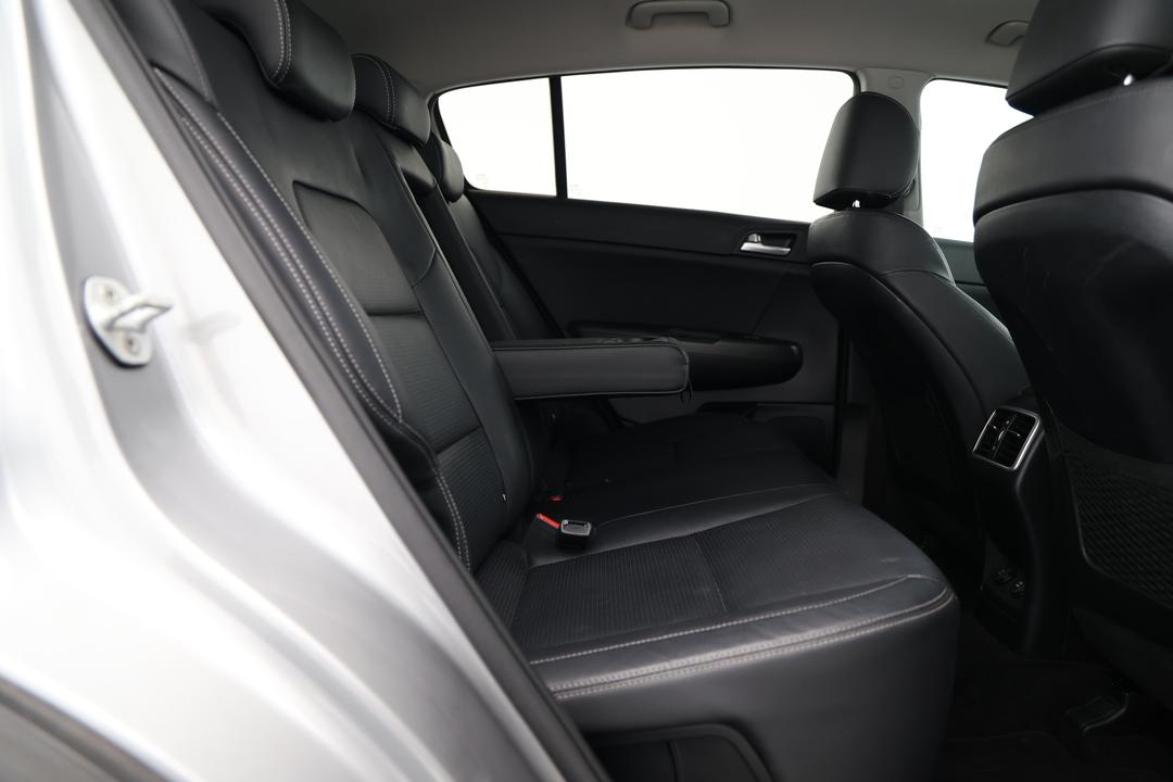 2020 Kia Sportage Sx+ (FWD), Automatic, 60238 km, Right Side Rear Door Cabin View