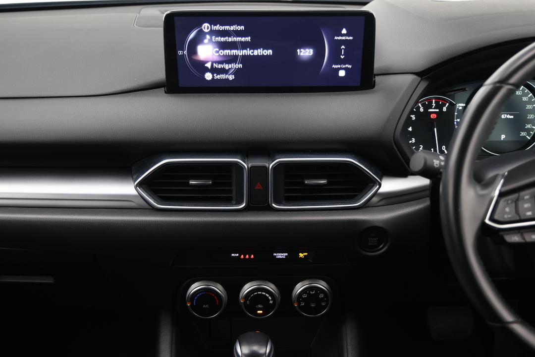 2023 Mazda CX-5 G20 Maxx (FWD), Automatic, 46734 km, Steering Wheel Close-up