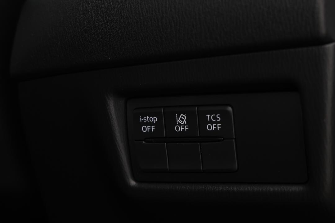 2023 Mazda CX-5 G20 Maxx (FWD), Automatic, 46734 km, Utility Switches/Buttons
