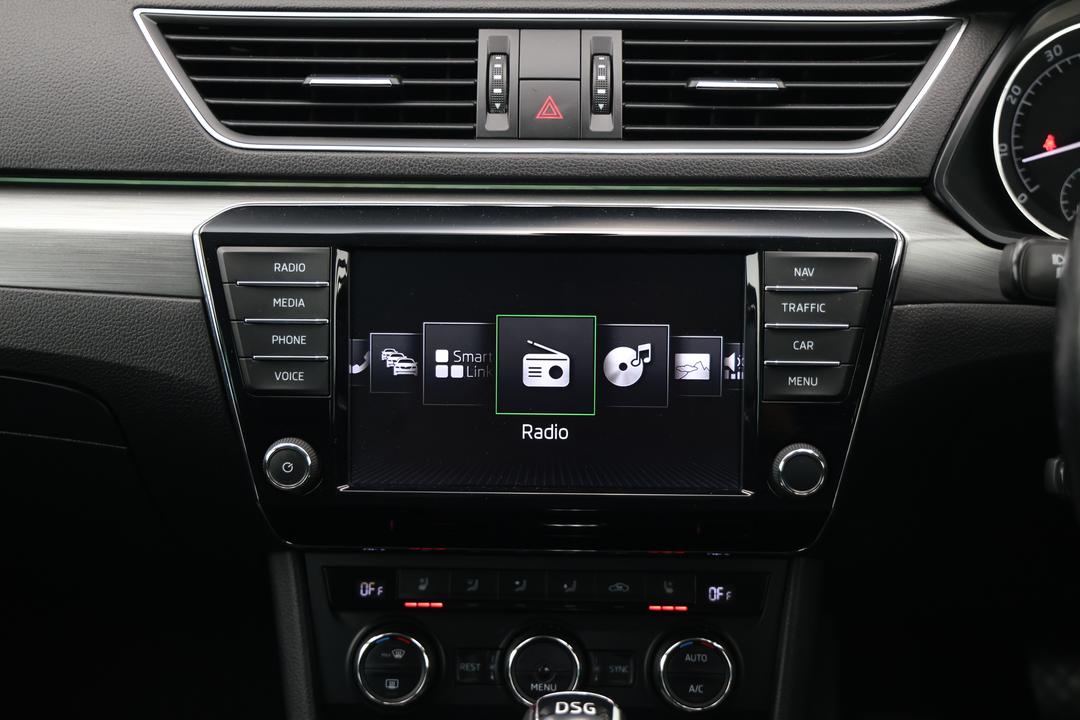 2016 SKODA Superb 206 Tsi (4x4), Automatic, 148823 km, Infotainment System