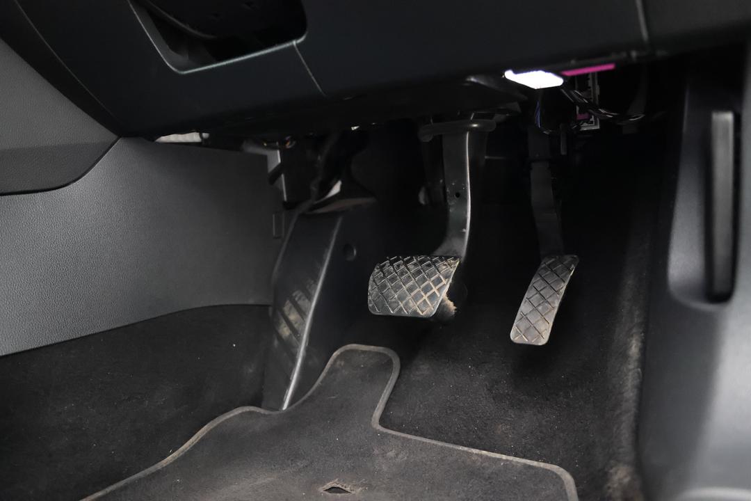 2016 SKODA Superb 206 Tsi (4x4), Automatic, 148823 km, Drivers Side Adjustment Panel