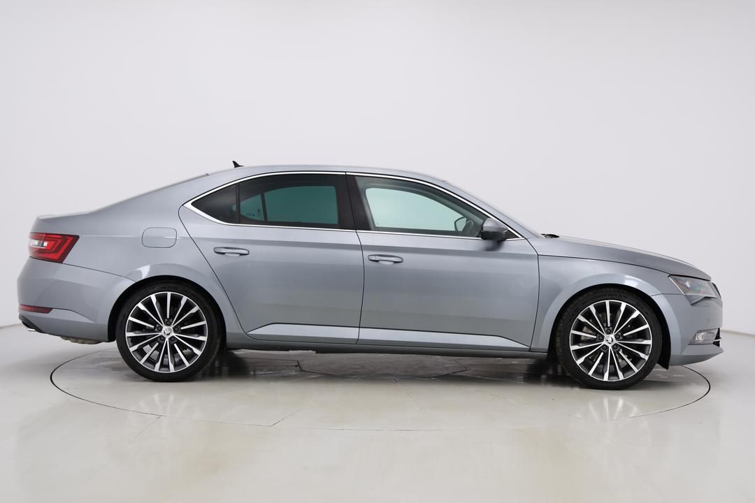 2016 SKODA Superb 206 Tsi (4x4), Automatic, 148823 km, Right Side View