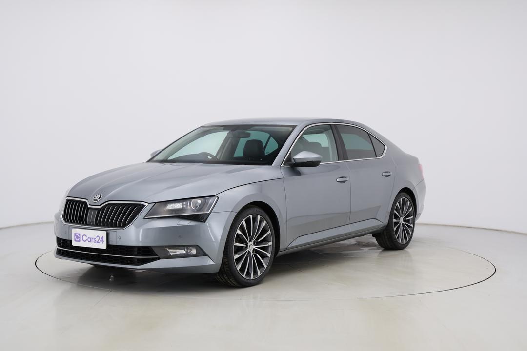 2016 SKODA Superb 206 Tsi (4x4), Automatic, 148823 km, Left Front Diagonal (45- Degree) View