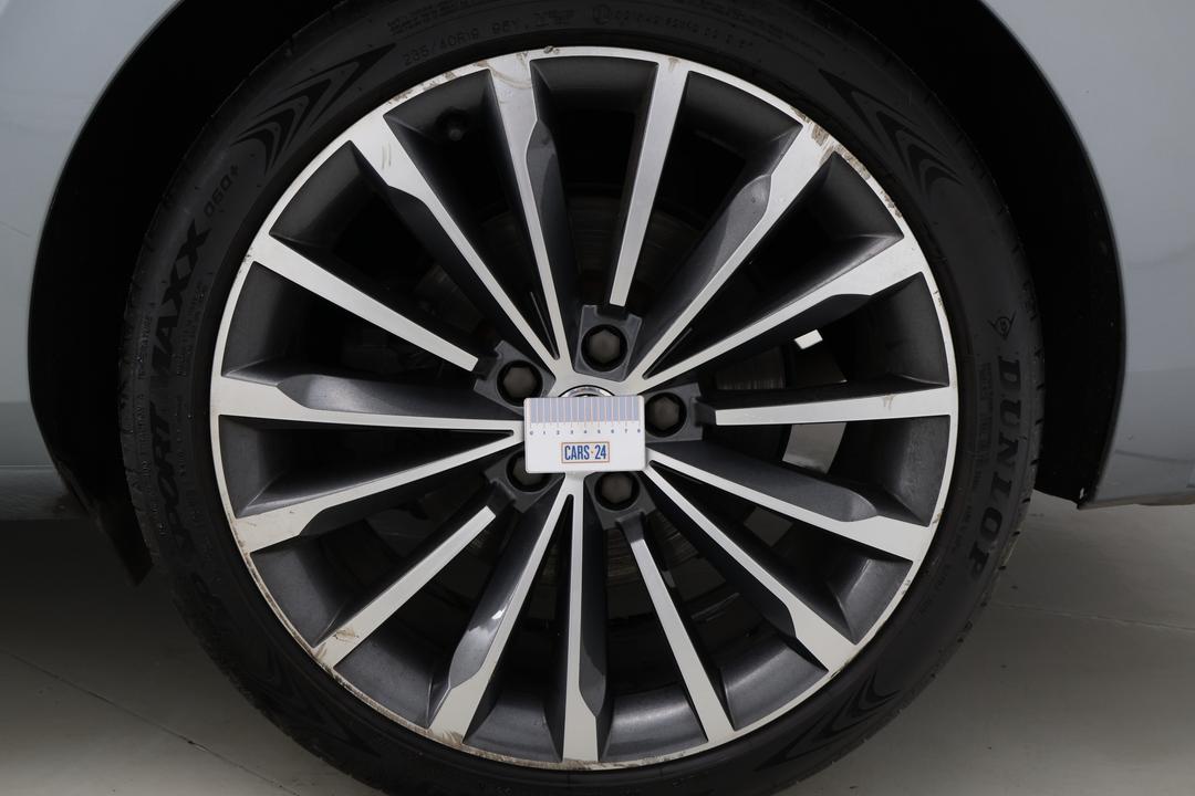 2016 SKODA Superb 206 Tsi (4x4), Automatic, 148823 km, Wheels Rim Front LHS Scratch