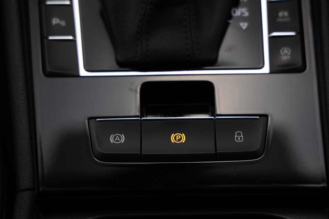 2016 SKODA Superb 206 Tsi (4x4), Automatic, 148823 km, Gear Lever 