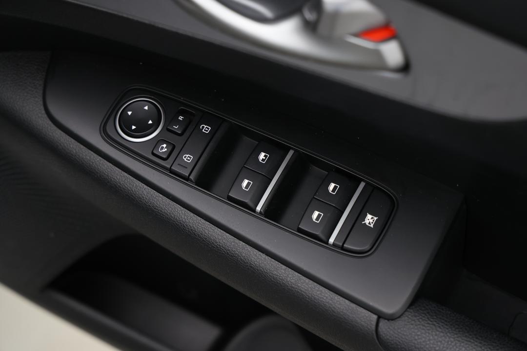 2021 Kia Cerato S, Automatic, 72502 km, Drivers Side Door Panel Controls