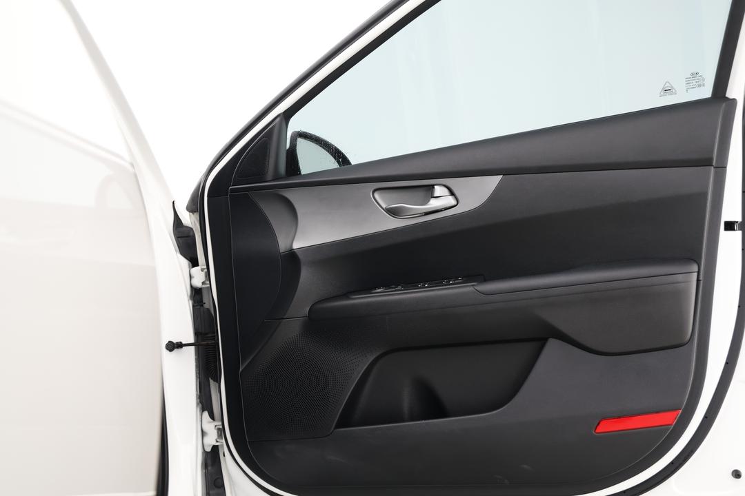 2021 Kia Cerato S, Automatic, 45140 km, Right Side Front Door Cabin View