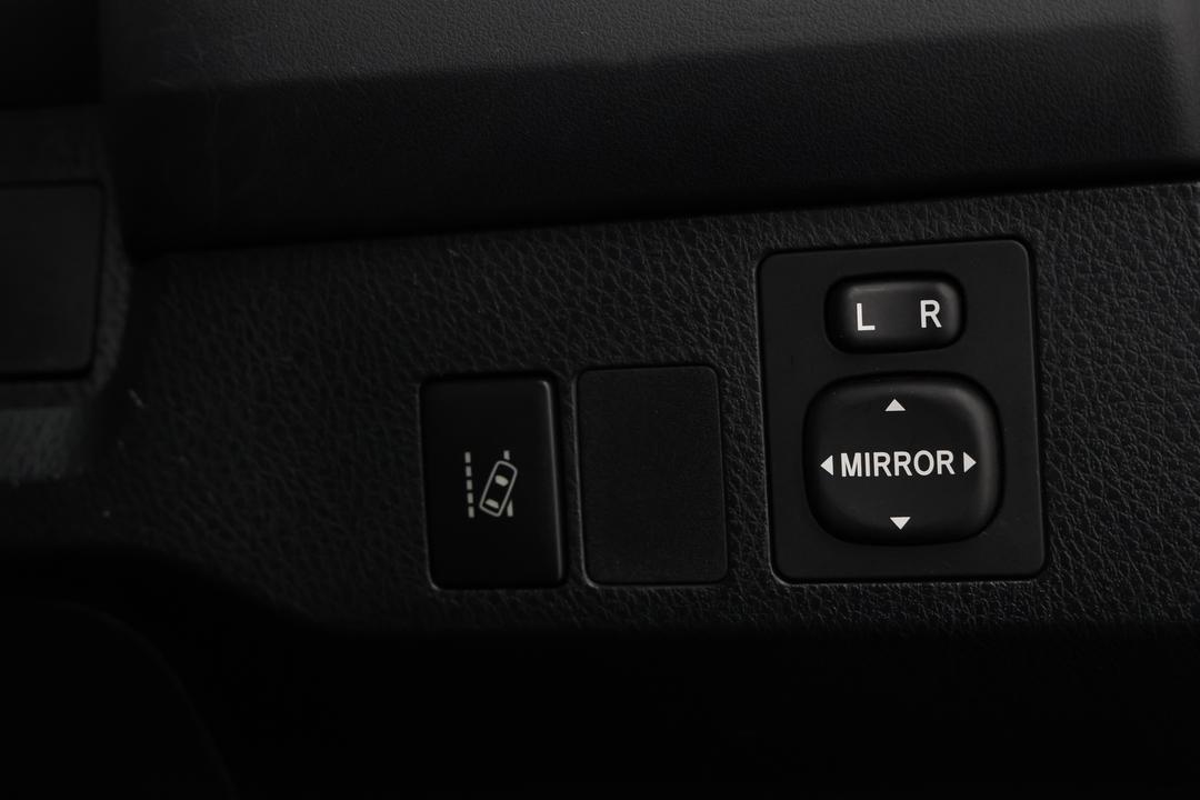 2018 Toyota RAV4 Gx (2WD), Automatic, 56565 km, Pedals and Footmat
