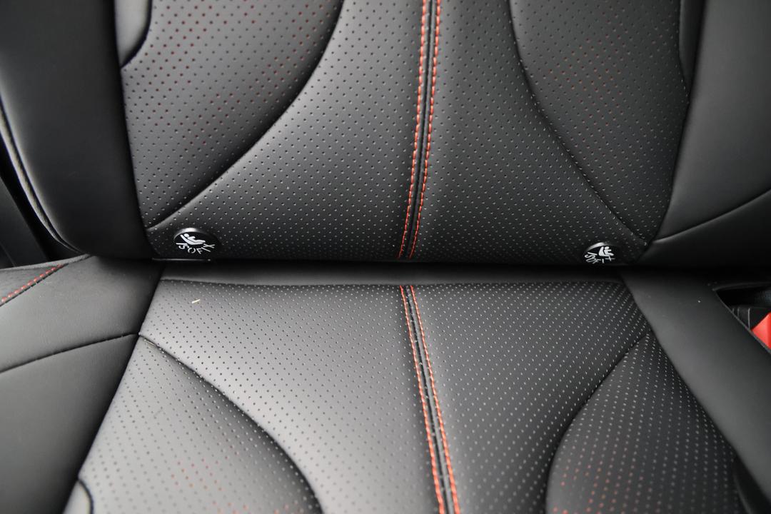 2025 Byd Shark 6 Dual Motor Premium, Automatic, 13519 km, Right Side Rear Door Cabin View