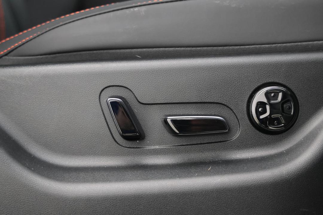 2025 Byd Shark 6 Dual Motor Premium, Automatic, 13519 km, Drivers Side Adjustment Panel