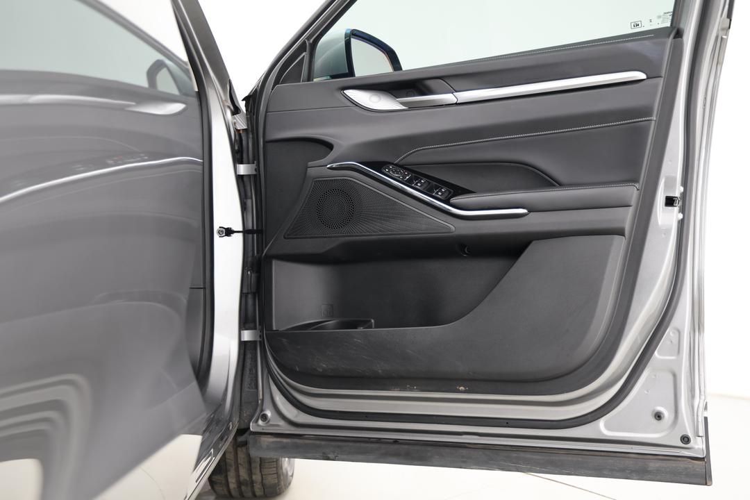 2023 GWM Haval H6 Ultra, Automatic, 22353 km, Right Side Front Door Cabin View