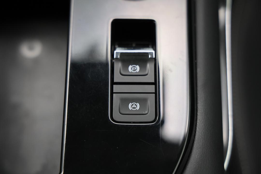 2023 GWM Haval H6 Ultra, Automatic, 22353 km, On-Roof Controls/Sunglass holder