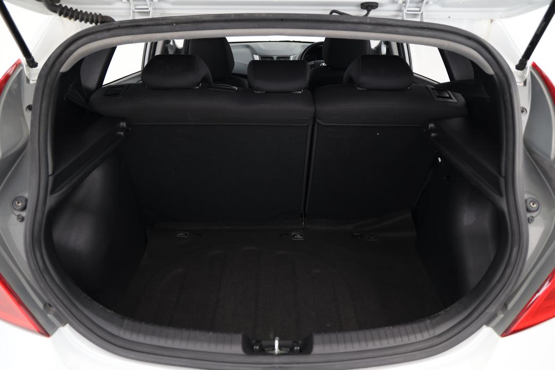 2017 Hyundai Accent Sport, Automatic, 163242 km, Boot Inside View