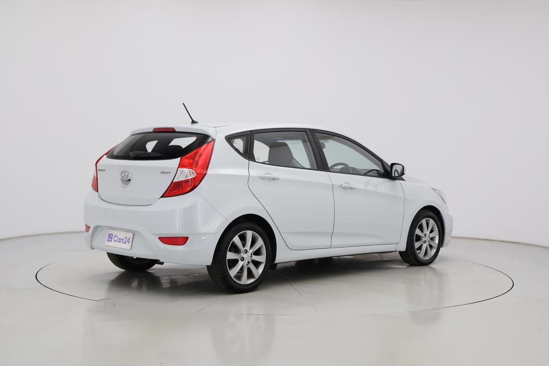 2017 Hyundai Accent Sport, Automatic, 163242 km, Right Back Diagonal (45- Degree) View