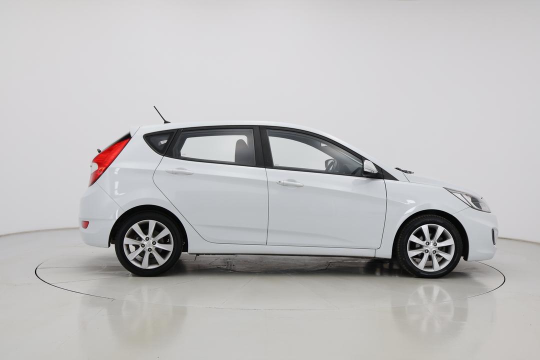 2017 Hyundai Accent Sport, Automatic, 163242 km, Right Side View
