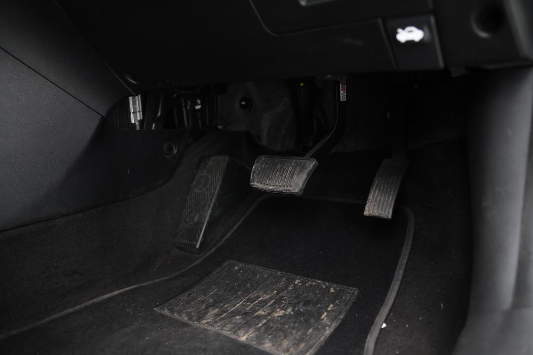 2017 Hyundai Accent Sport, Automatic, 163242 km, Child Seat Anchor Points