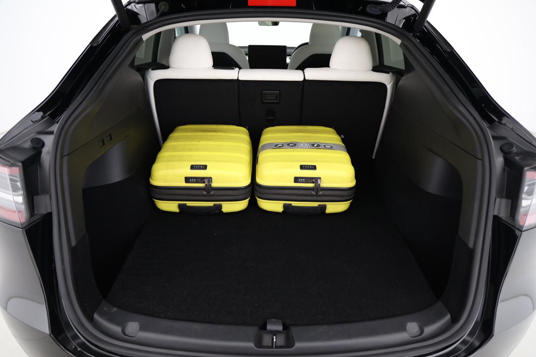 2023 Tesla Model Y Performance, Automatic, 25844 km, Boot Inside View with Luggage